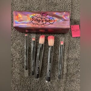 Blend It Babe Makeup Brush Set by Betsy Johnson